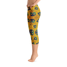 Load image into Gallery viewer, Pineapple Capri Leggings
